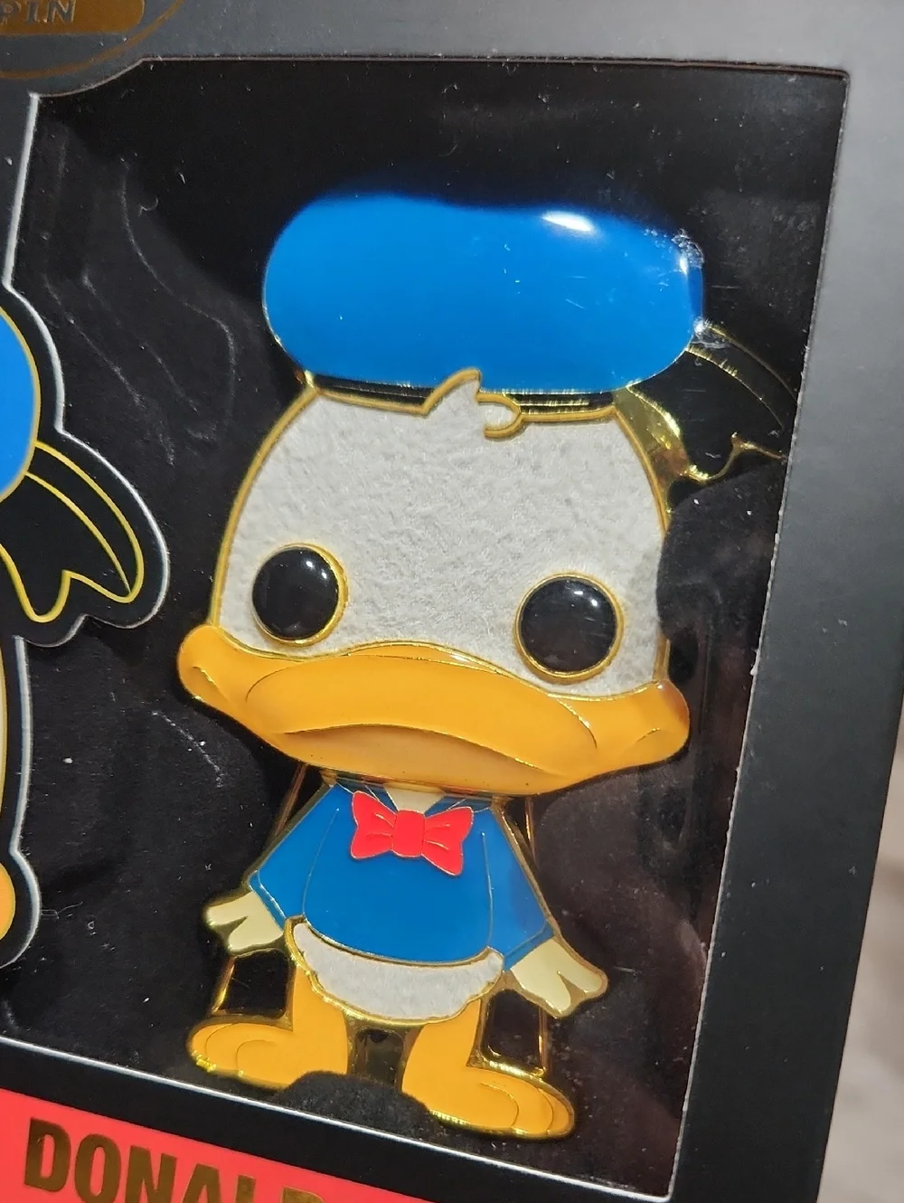 Disney Donald Duck POP! Enamel Pin - Picture 3 of 3